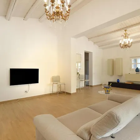 3 Bedroom Lovely In * Menfi