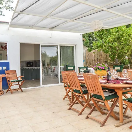 Holiday home 3 Bedroom Lovely In